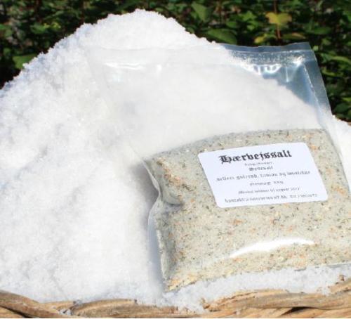 Hærvejssalt 1 kg i pose med løvstikke, selleri og timian
