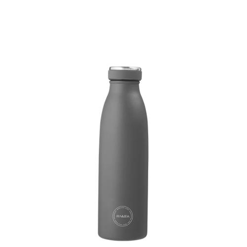 drikkeflaske 
dark grey
500 ml
aya og ida